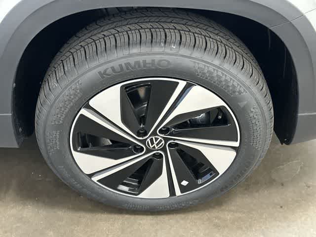 Thumbnail: 2026 Volkswagen Taos - 5