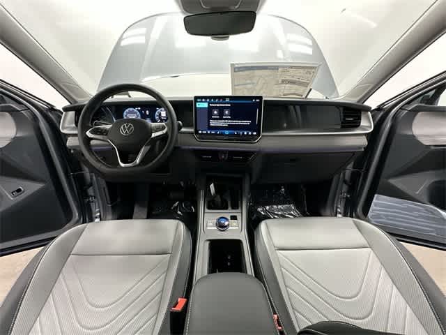 Thumbnail: 2025 Volkswagen Tiguan - 18