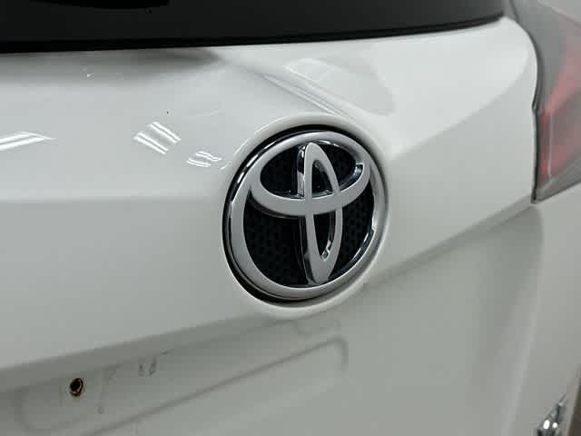 Thumbnail: 2018 Toyota RAV4 - 27