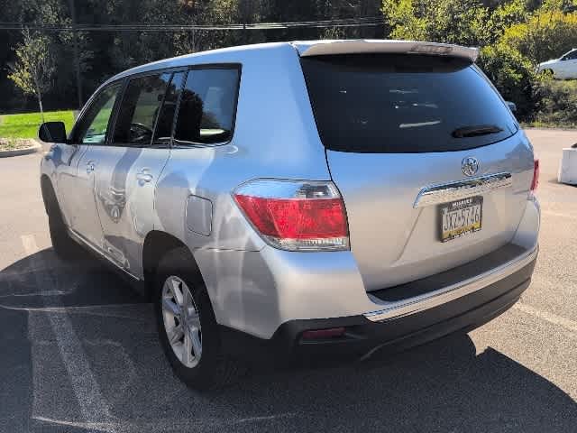 Used 2013 Toyota Highlander Plus with VIN 5TDZK3EH6DS110359 for sale in Carnot-Moon, PA