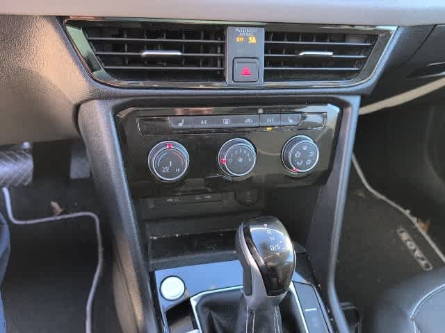 Thumbnail: 2023 Volkswagen Taos - 15