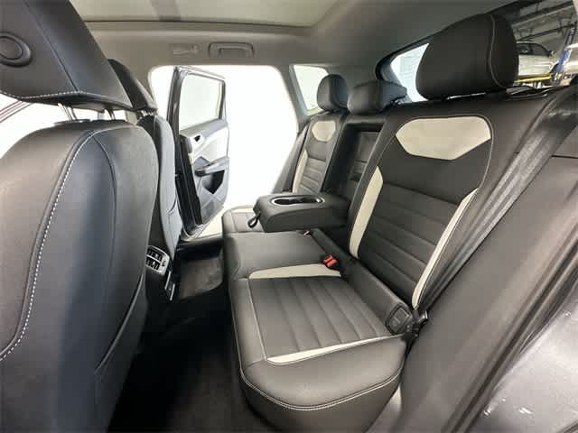 Thumbnail: 2025 Volkswagen Taos - 20