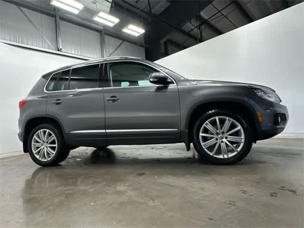 Used 2016 Volkswagen Tiguan SE SUV