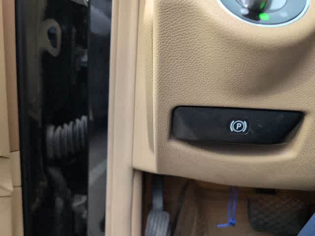 Thumbnail: 2008 Mercedes-Benz C-Class - 21