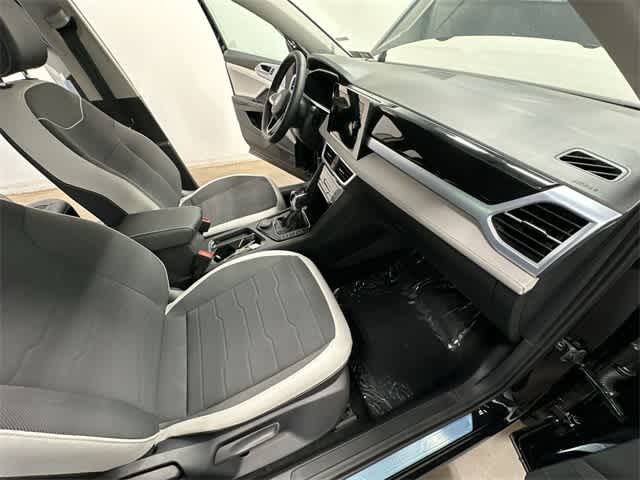 Thumbnail: 2025 Volkswagen Taos - 20