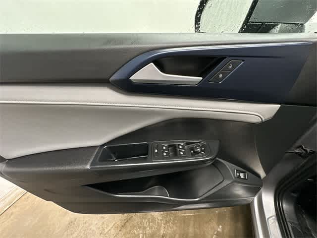 Thumbnail: 2023 Volkswagen Taos - 17