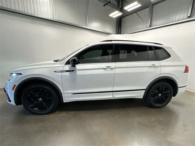 2022 Volkswagen Tiguan SE R-Line Black 2