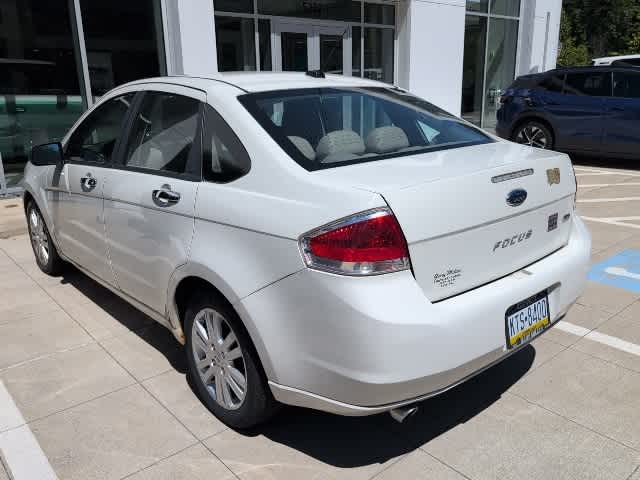 Thumbnail: 2010 Ford Focus - 2