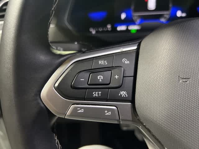 Thumbnail: 2022 Volkswagen Tiguan - 15