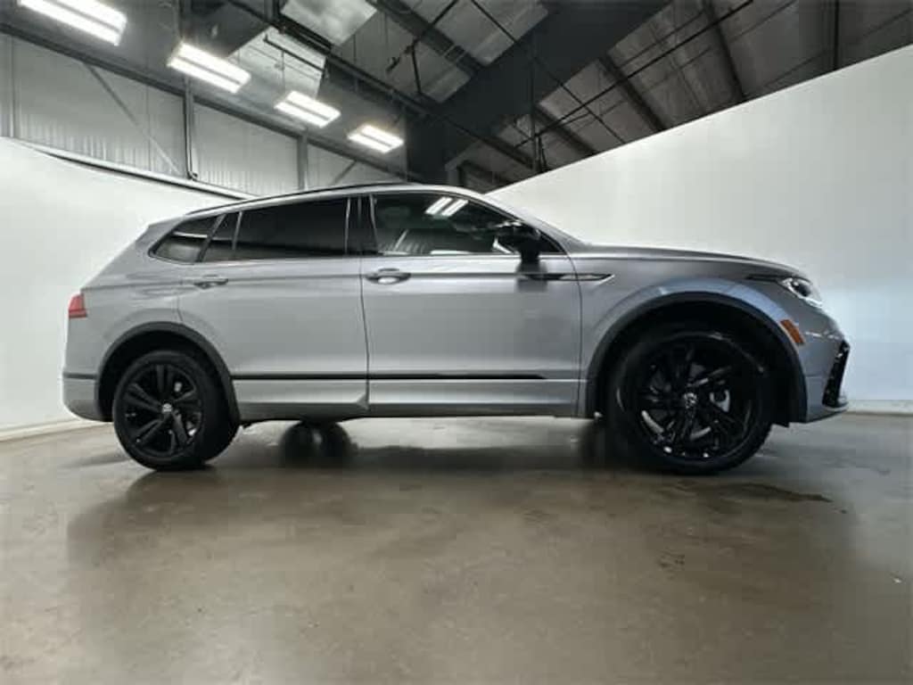 Certified 2024 Volkswagen Tiguan SE R-Line Black SUV