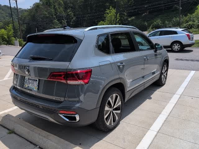 Thumbnail: 2022 Volkswagen Taos - 5