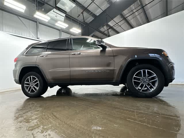 Thumbnail: 2019 Jeep Grand Cherokee - 3