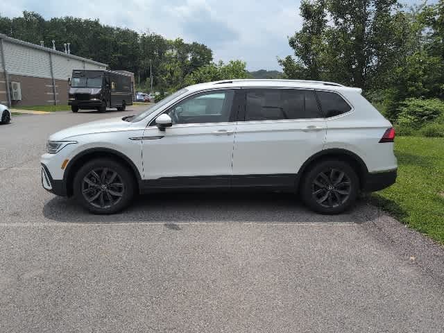 2023 Volkswagen Tiguan SE 2