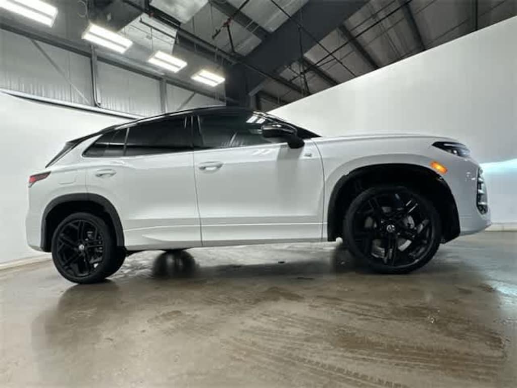 New 2026 Volkswagen Tiguan SE R-Line Black SUV