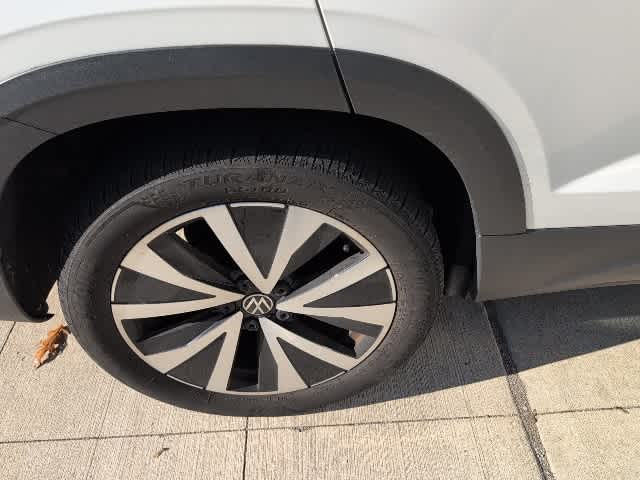 Thumbnail: 2023 Volkswagen Taos - 8