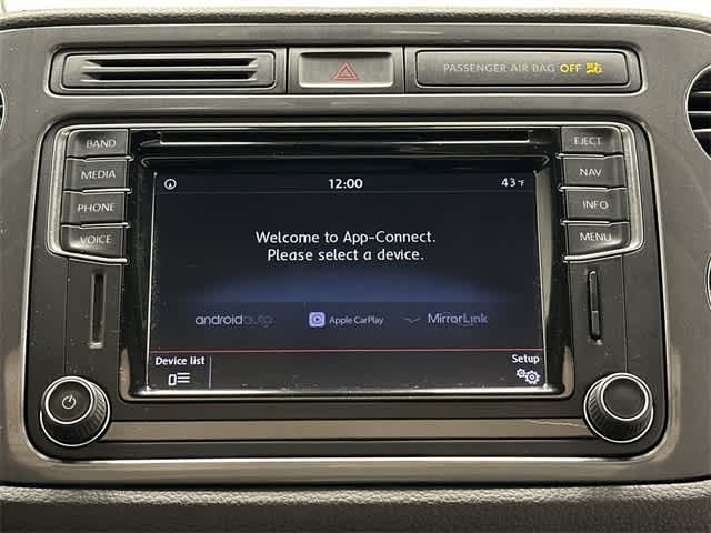 Thumbnail: 2016 Volkswagen Tiguan - 14