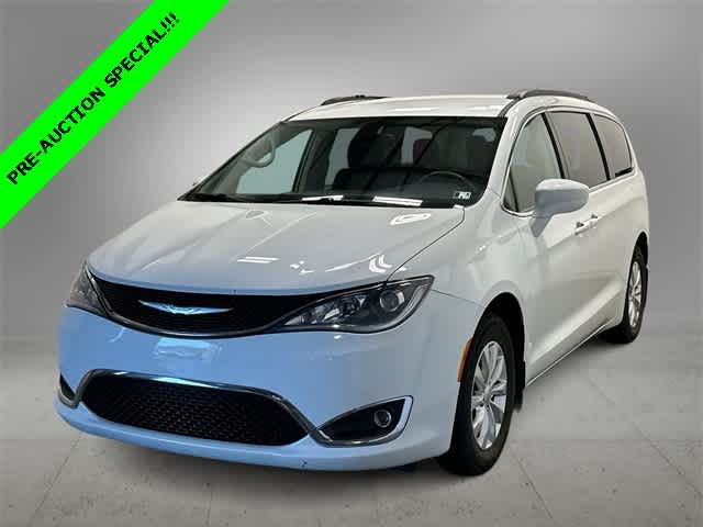 2018 Chrysler Pacifica Touring Plus -
                  Moon Township, PA