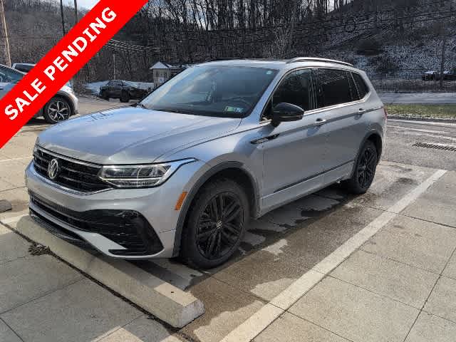 Thumbnail: 2022 Volkswagen Tiguan - 1