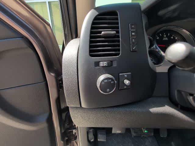 Thumbnail: 2008 Chevrolet Silverado 1500 - 20
