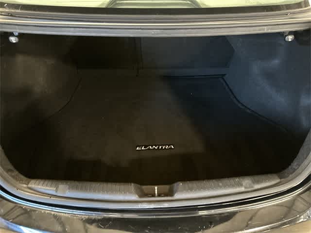 Thumbnail: 2012 Hyundai Elantra - 20