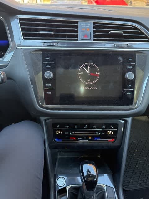 Thumbnail: 2022 Volkswagen Tiguan - 15