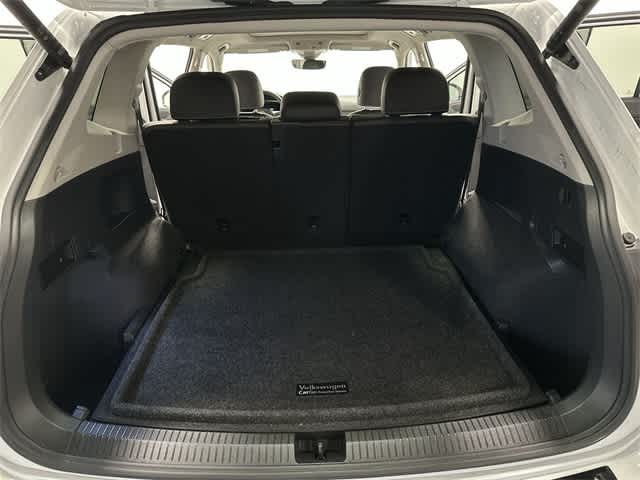 Thumbnail: 2022 Volkswagen Tiguan - 27