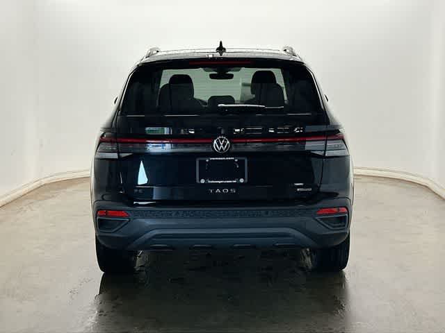 Thumbnail: 2026 Volkswagen Taos - 4