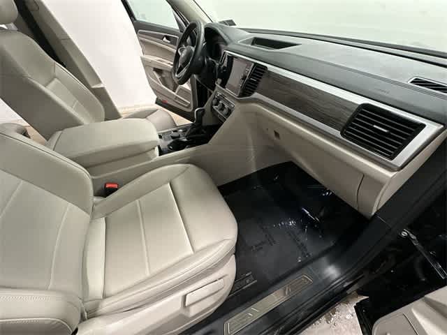 Thumbnail: 2023 Volkswagen Atlas - 21