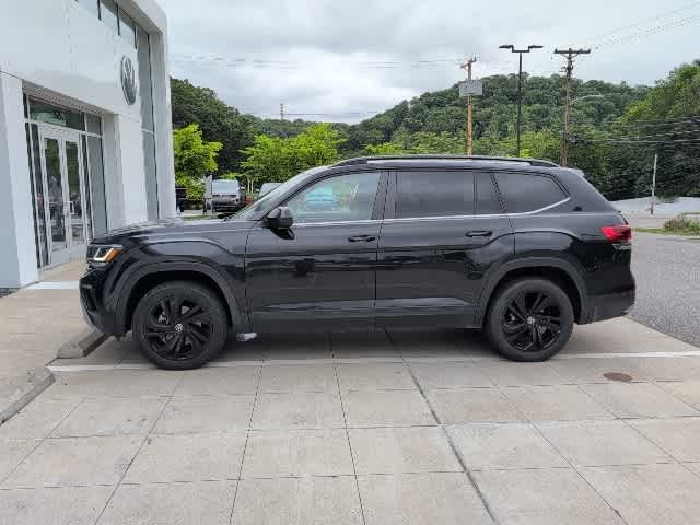 2022 Volkswagen Atlas SE 2