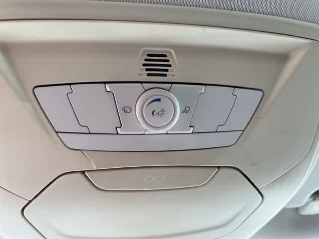 Thumbnail: 2012 Ford Focus - 14
