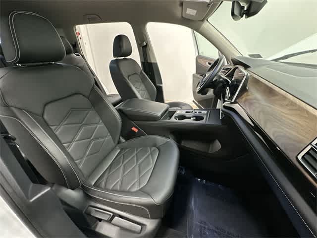 Thumbnail: 2025 Volkswagen Atlas - 21