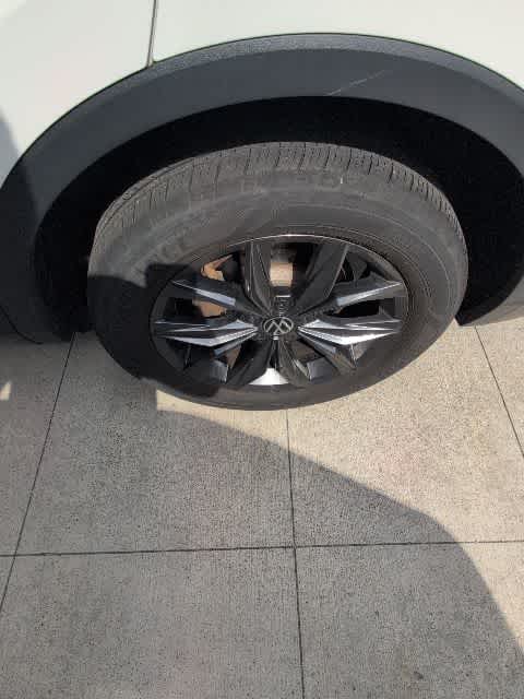 Thumbnail: 2023 Volkswagen Tiguan - 10