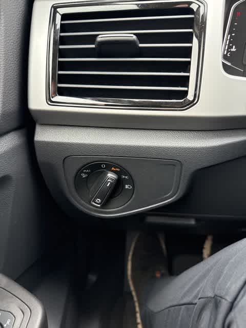 Thumbnail: 2022 Volkswagen Atlas - 17