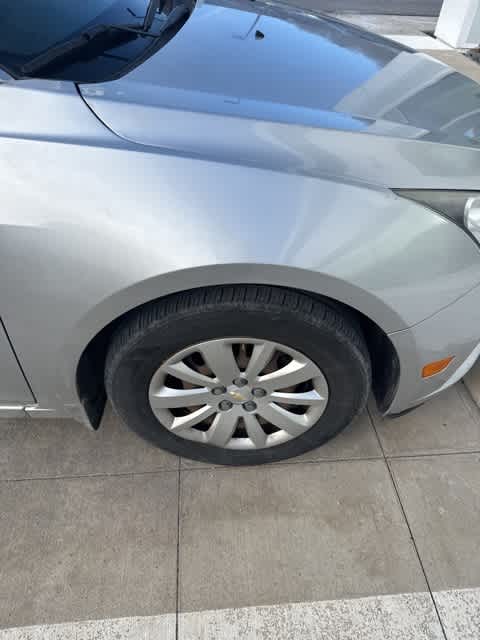 Thumbnail: 2011 Chevrolet Cruze - 4