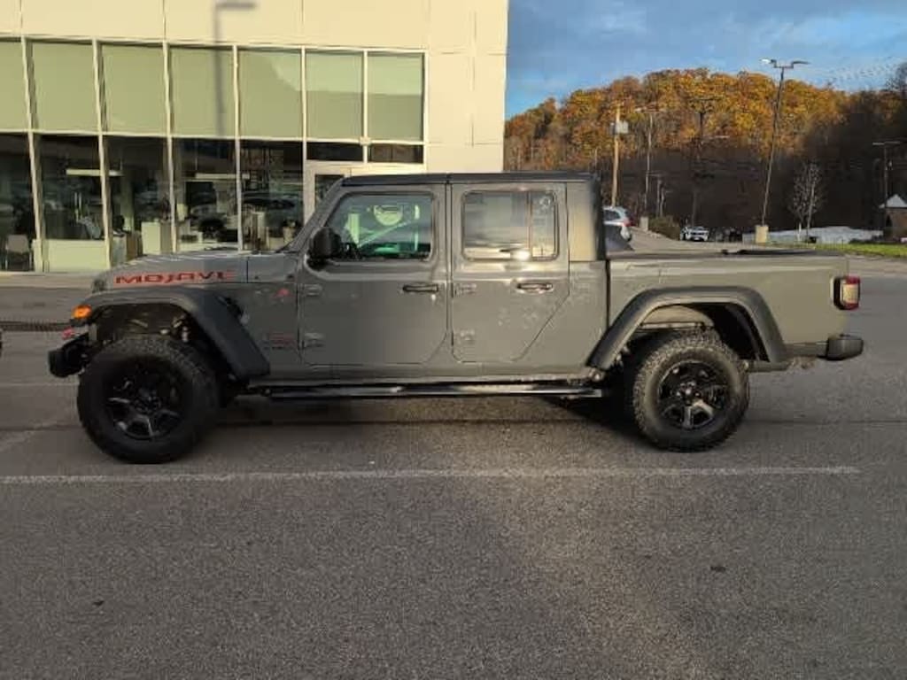 Used 2021 Jeep Gladiator Mojave Truck Crew Cab