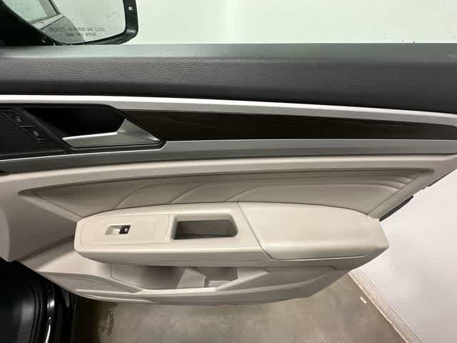 Thumbnail: 2023 Volkswagen Atlas - 23