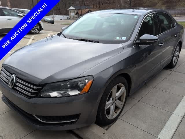 2012 Volkswagen Passat SE -
                  Moon Township, PA