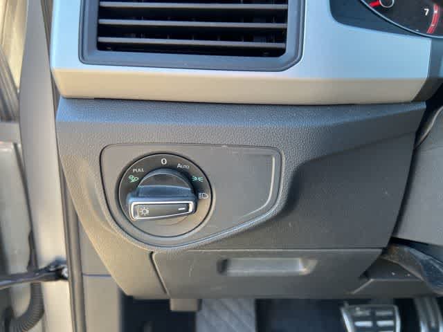 Thumbnail: 2021 Volkswagen Atlas - 11