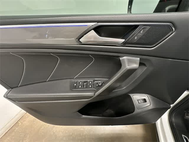 2022 Volkswagen Tiguan SE R-Line Black 19