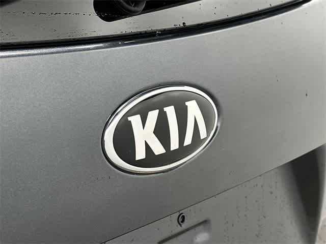 2019 Kia Sorento LX 27