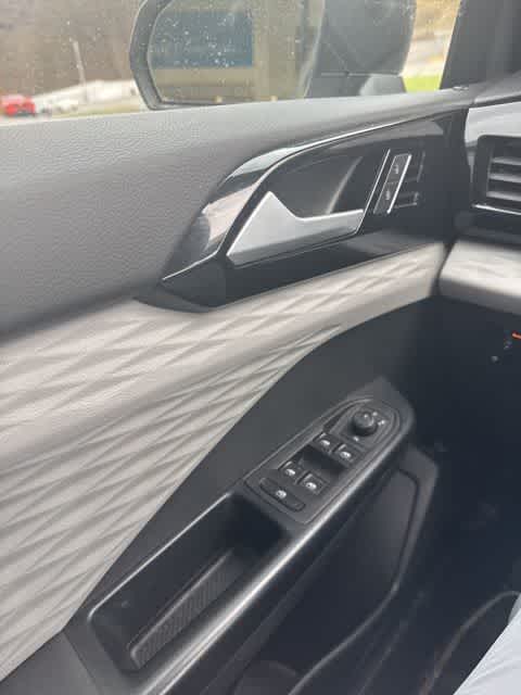 Thumbnail: 2023 Volkswagen Taos - 18