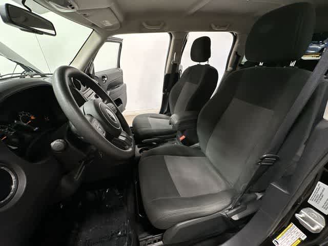 Thumbnail: 2015 Jeep Patriot - 13