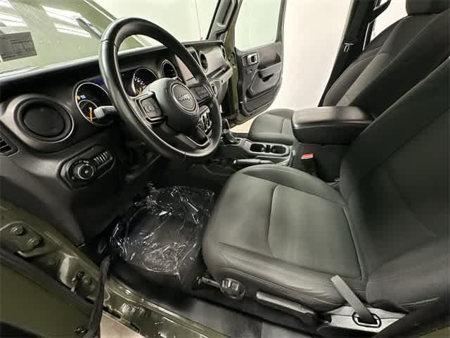 Thumbnail: 2022 Jeep Wrangler - 16