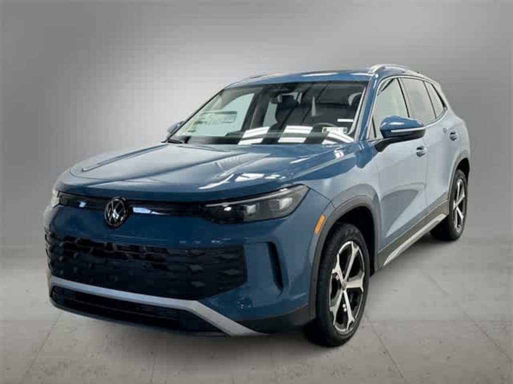 New 2026 Volkswagen Tiguan 2.0T SE SUV