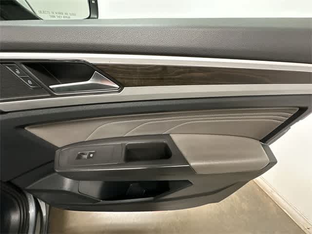 Thumbnail: 2022 Volkswagen Atlas - 26