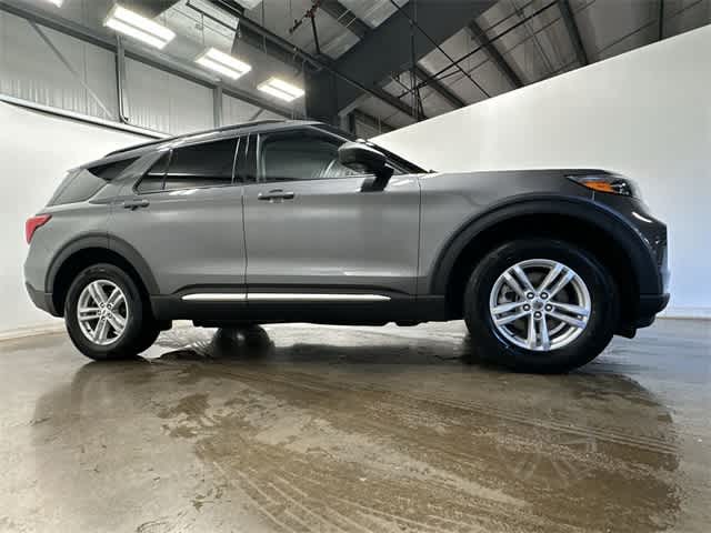 Thumbnail: 2022 Ford Explorer - 3