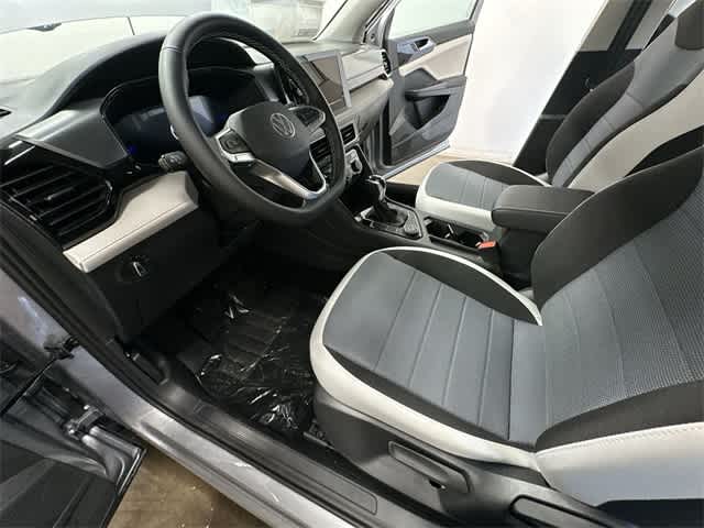 Thumbnail: 2025 Volkswagen Taos - 15