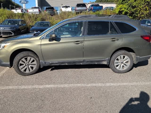 2017 Subaru Outback Premium photo 2