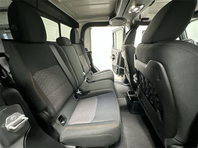 Thumbnail: 2021 Jeep Gladiator - 24