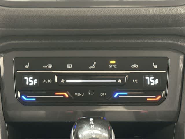 Thumbnail: 2022 Volkswagen Tiguan - 15